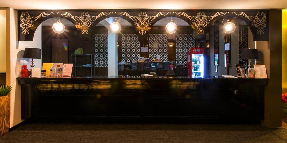 Q Hotel Bangkok Exterior foto