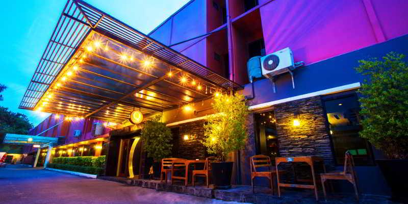 Q Hotel Bangkok Exterior foto